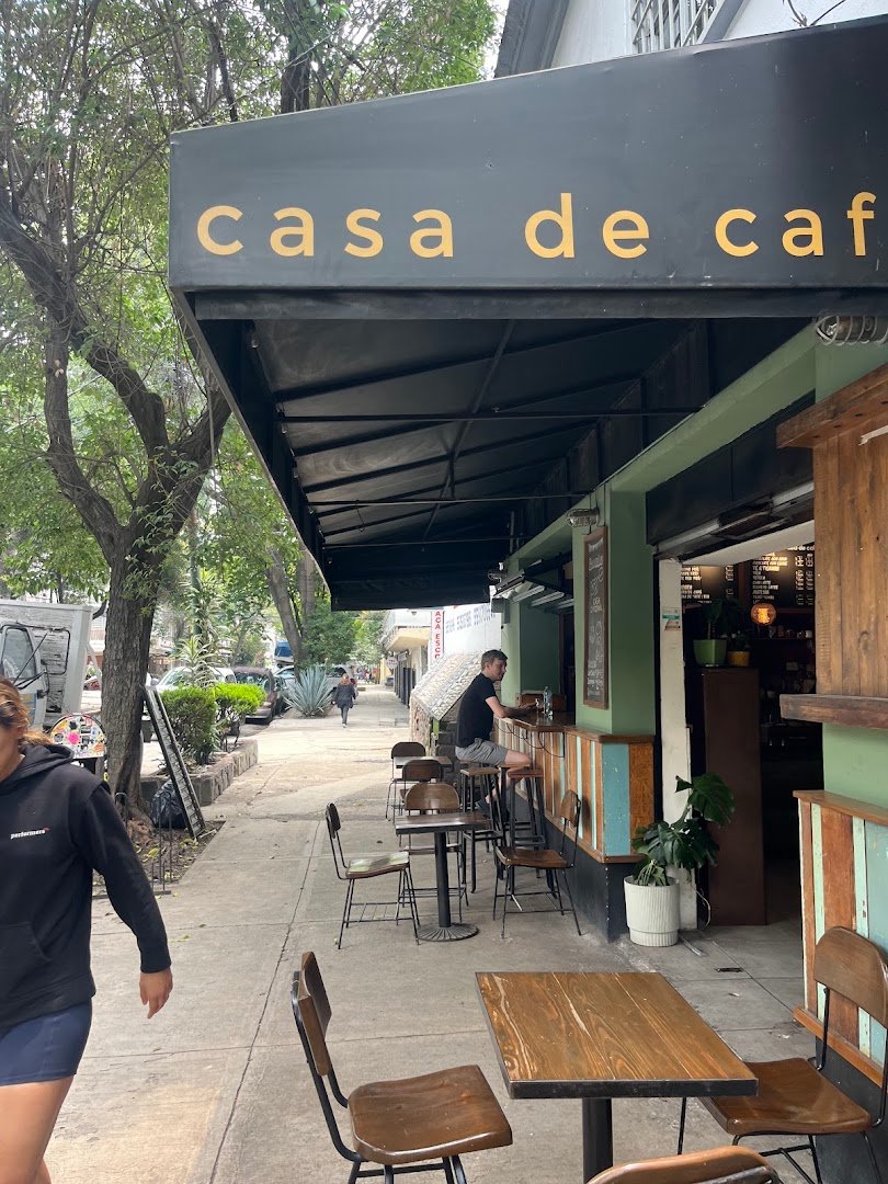 Storefront of Cardinal Casa de Café, specialty coffee shop in Mexico City