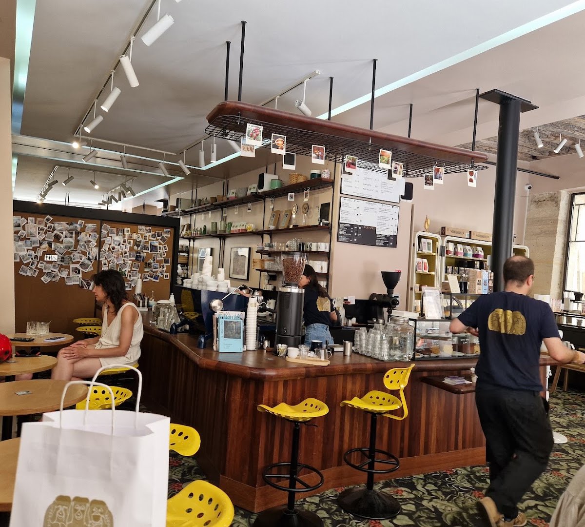 Terres de Café specialty coffee shop in Paris - photo 6
