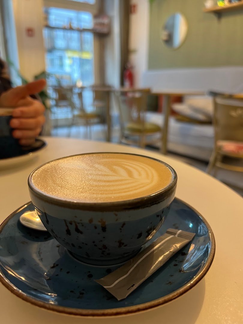 Coffee at Canvas Specialty coffee & Brunch, specialty coffee shop in Porto