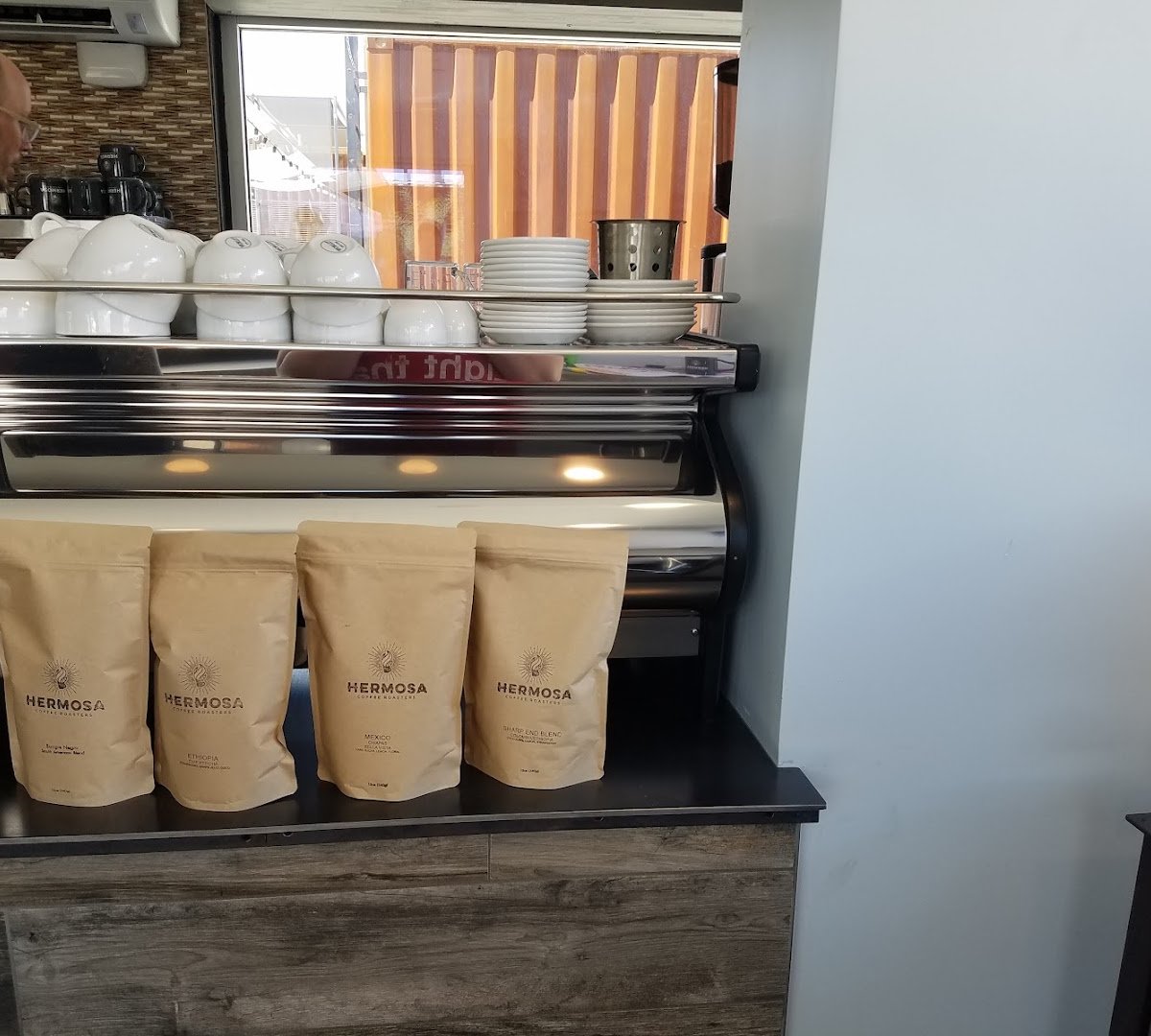 Decibel Coffee Works specialty coffee shop in Tucson - photo 9