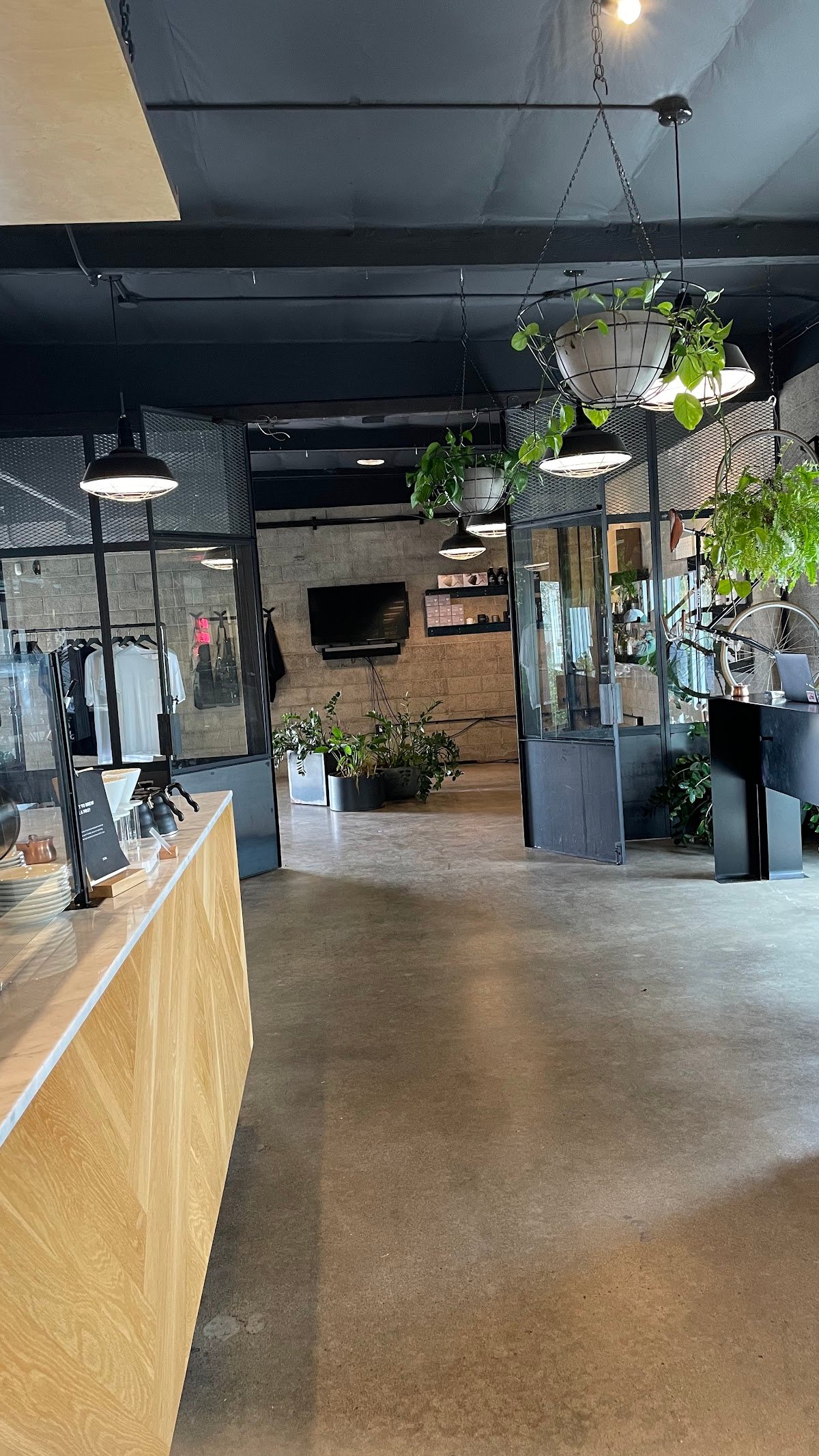 Common Room Roasters - Long Beach Coffee Shop & Roastery specialty coffee shop in Los Angeles - photo 15