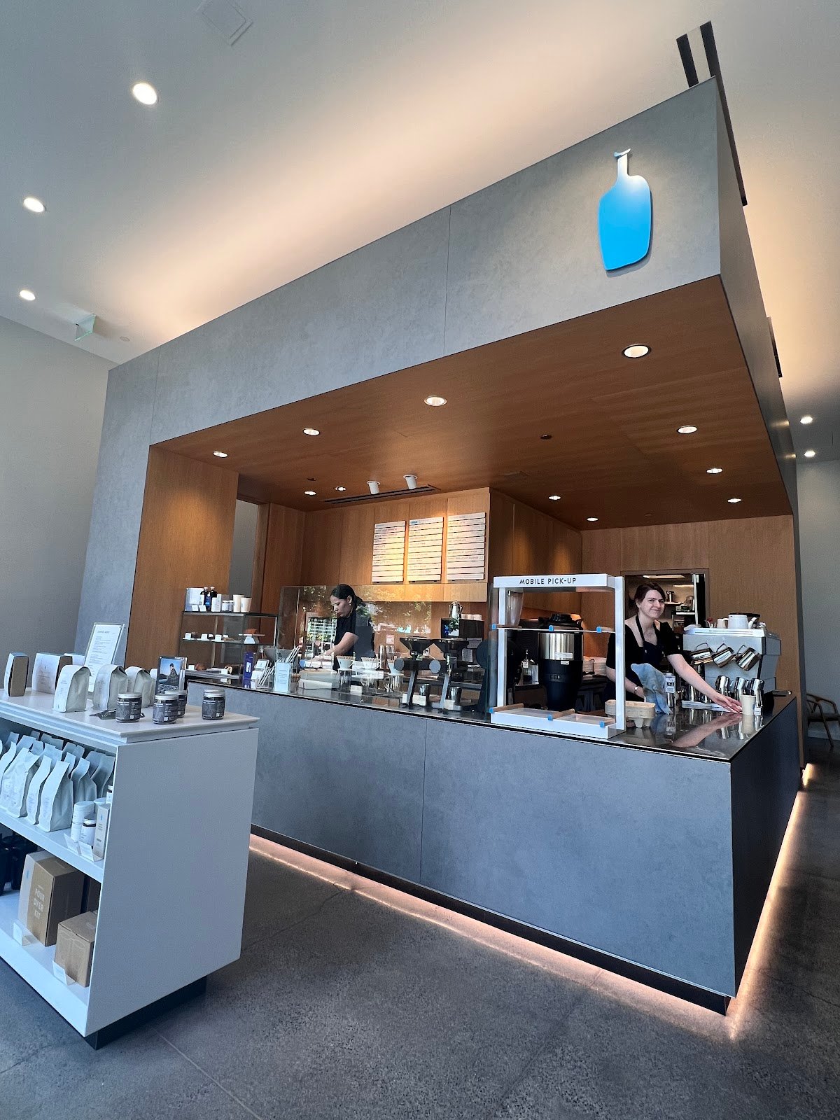 Blue Bottle Coffee specialty coffee shop in Boston - photo 3