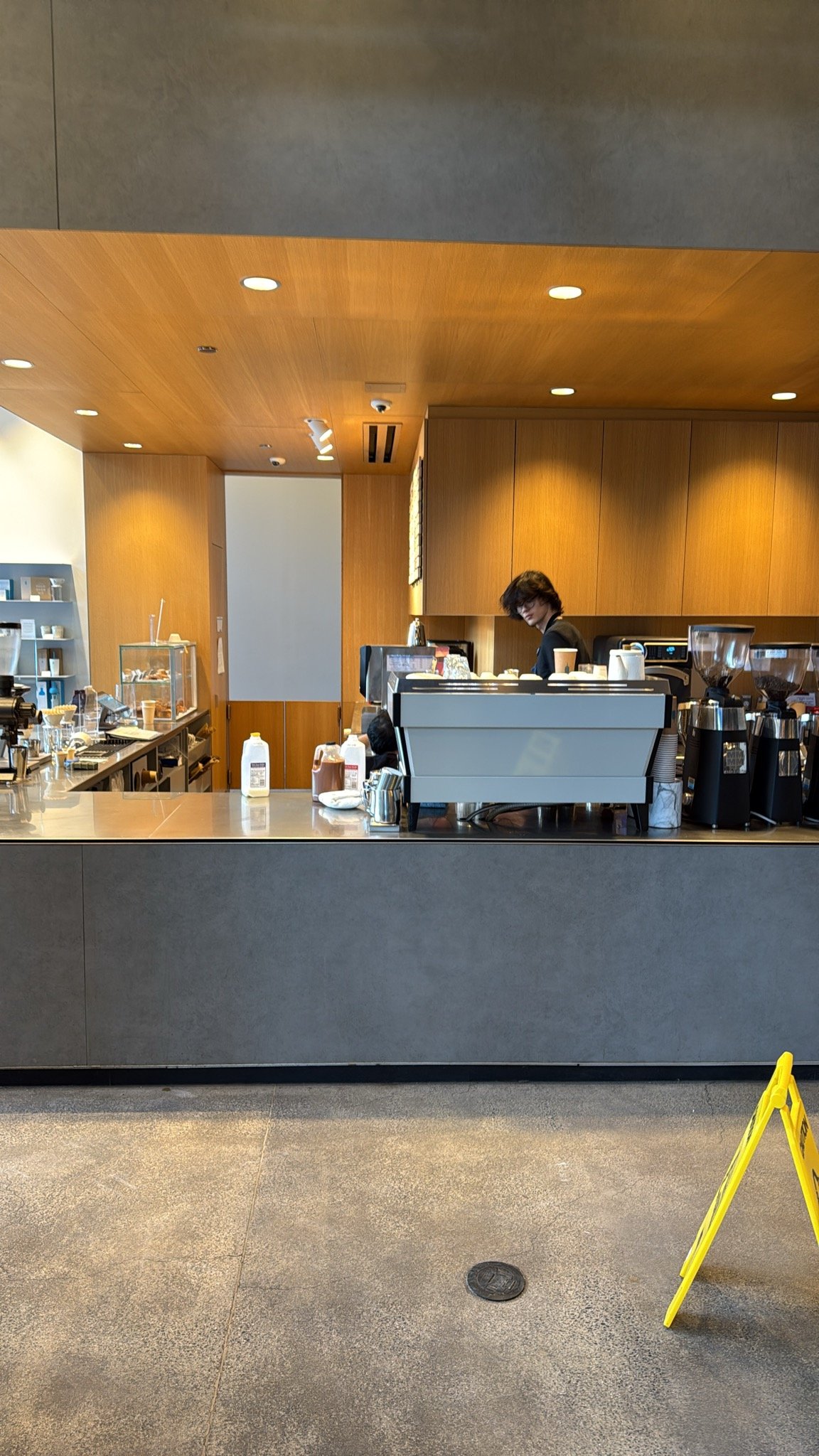 Blue Bottle Coffee specialty coffee shop in Boston - photo 4