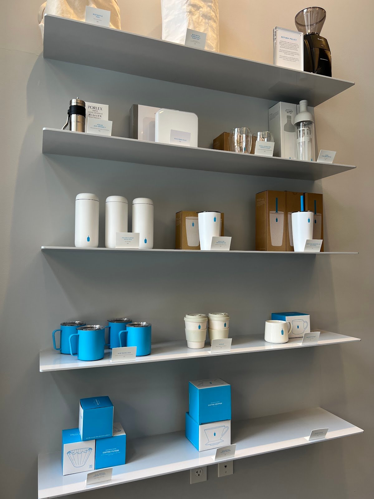 Blue Bottle Coffee specialty coffee shop in Boston - photo 5