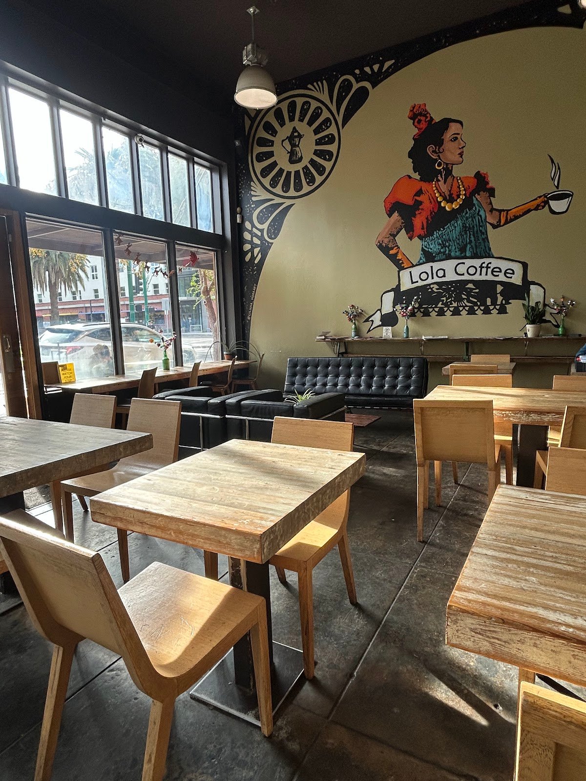 Lola Coffee specialty coffee shop in Phoenix - photo 5