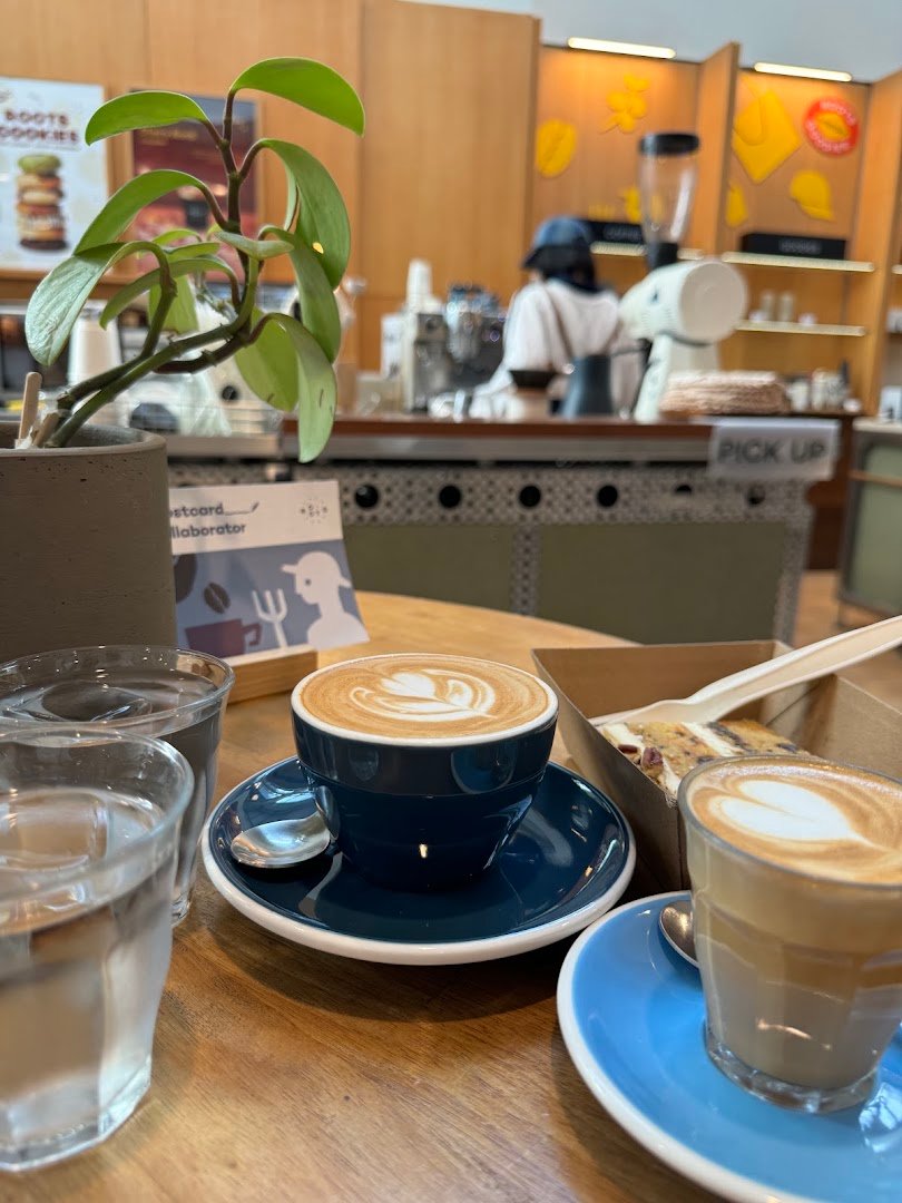 Roots @ centralwOrld specialty coffee shop in Bangkok - photo 6