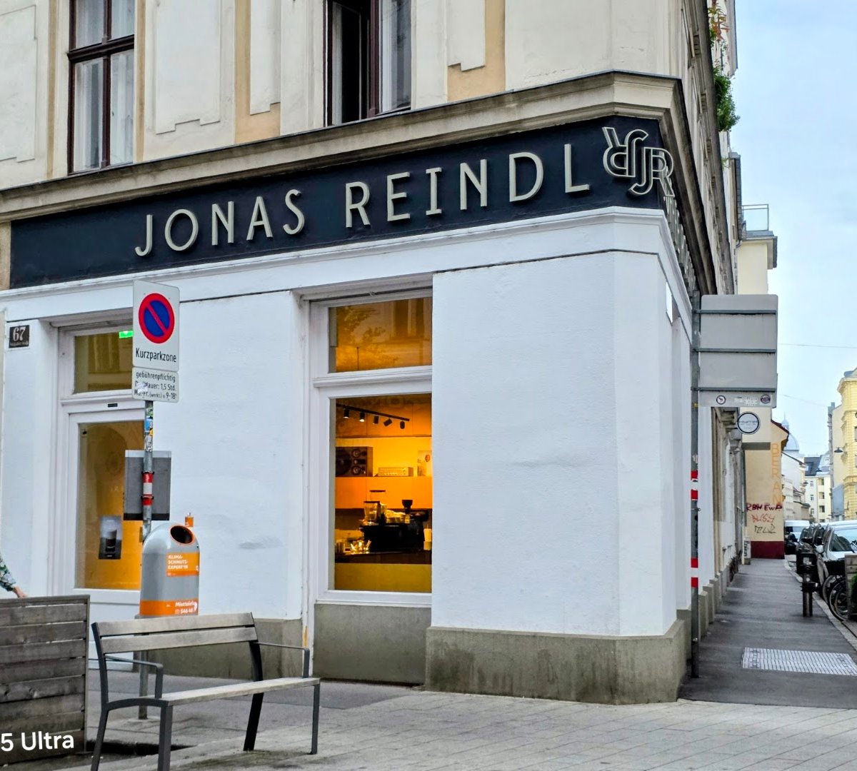 Storefront of Jonas Reindl Coffee Roasters, specialty coffee shop in Vienna