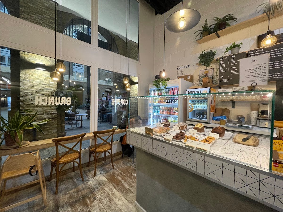 White Mulberries specialty coffee shop in London - photo 5