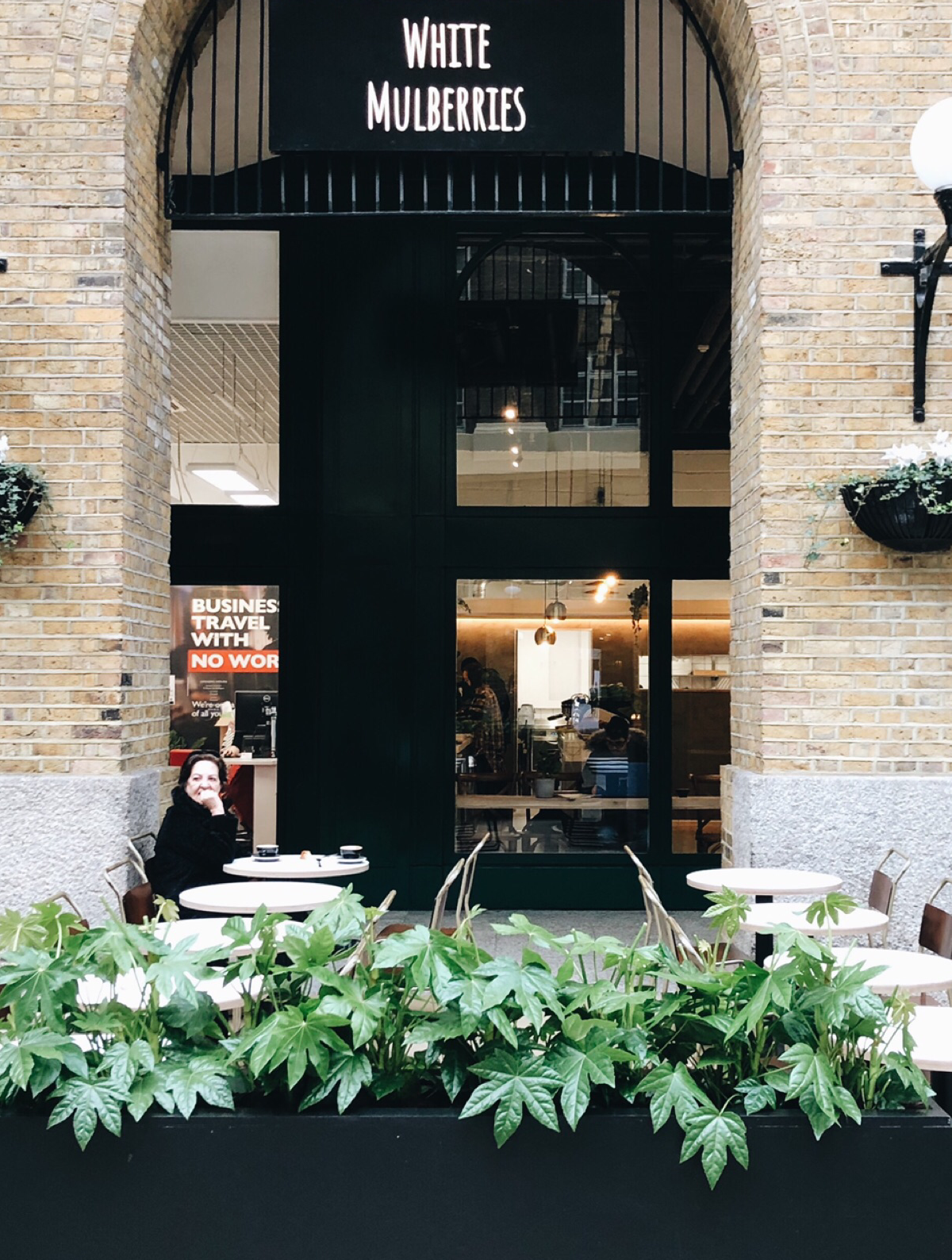 White Mulberries specialty coffee shop in London - photo 8