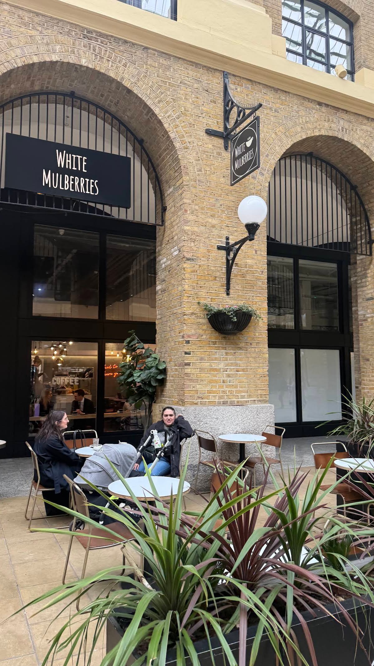 White Mulberries specialty coffee shop in London - photo 10