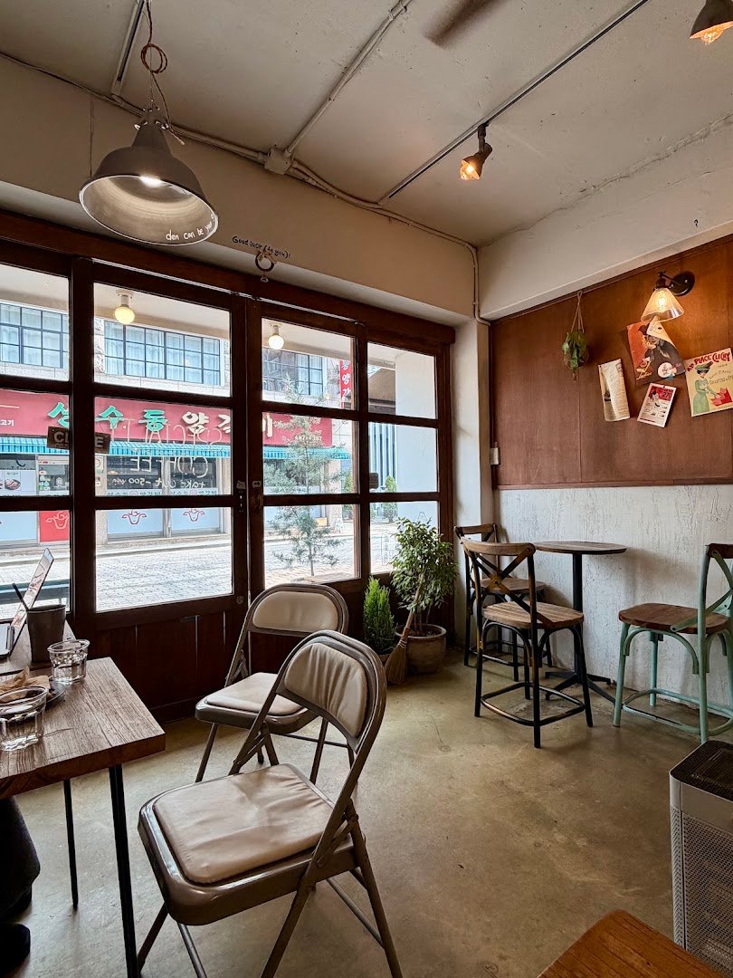 Interior of whyden coffee seongsu, specialty coffee shop in Seoul