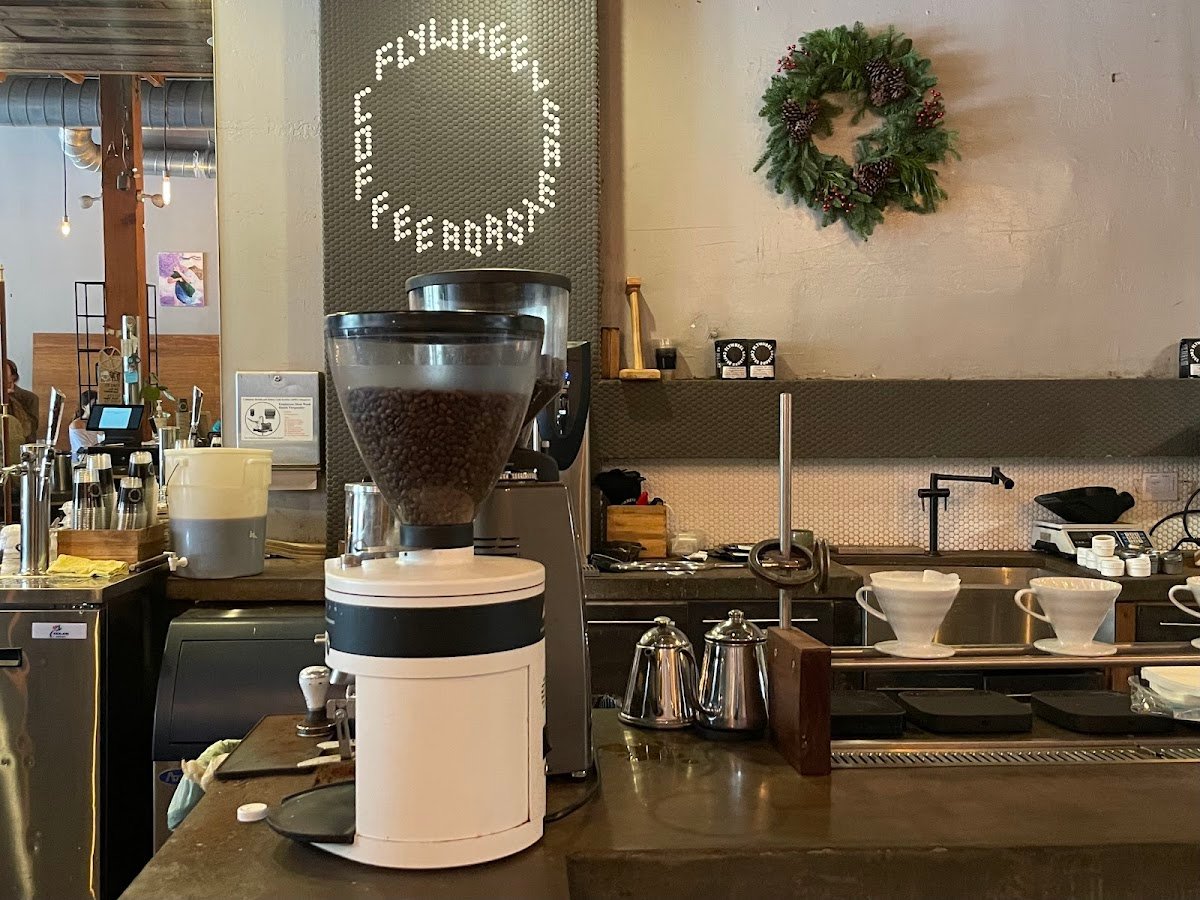 Flywheel Coffee Roasters specialty coffee shop in San Francisco - photo 3