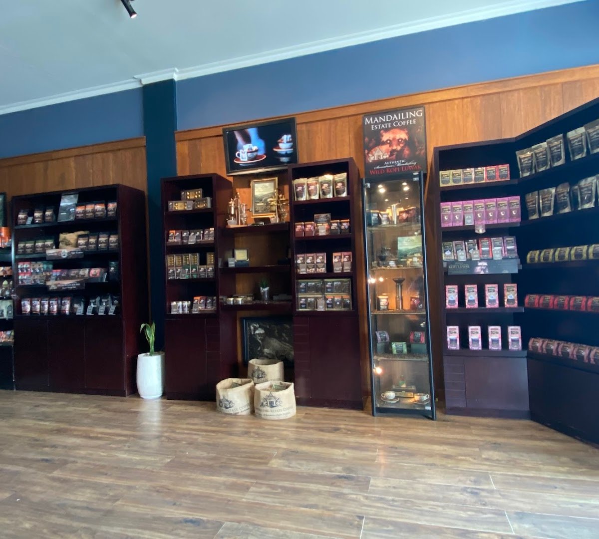 Mandailing Estate Coffee specialty coffee shop in Bali - photo 5