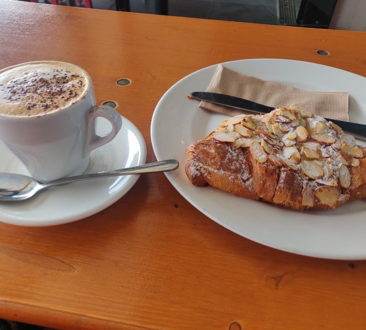 Coffee at Toasted Espresso, specialty coffee shop in Auckland