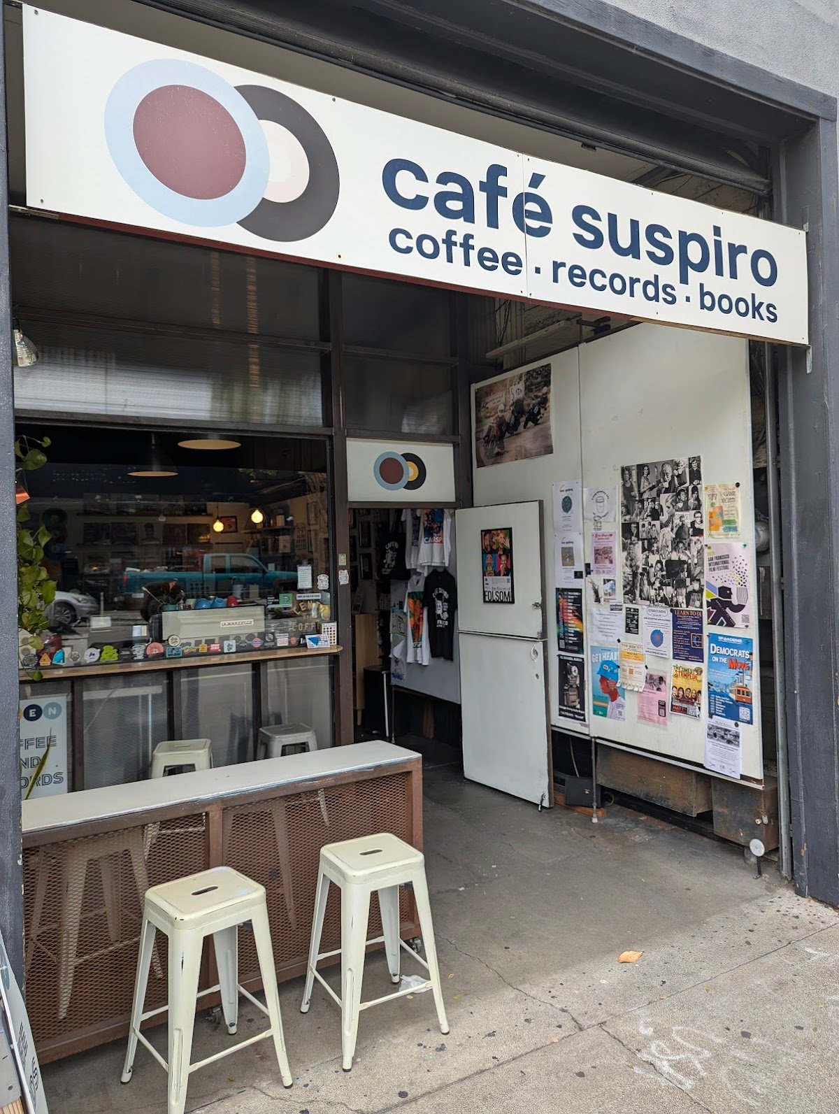 Cafe Suspiro - coffee, records, and books! specialty coffee shop in San Francisco - photo 3