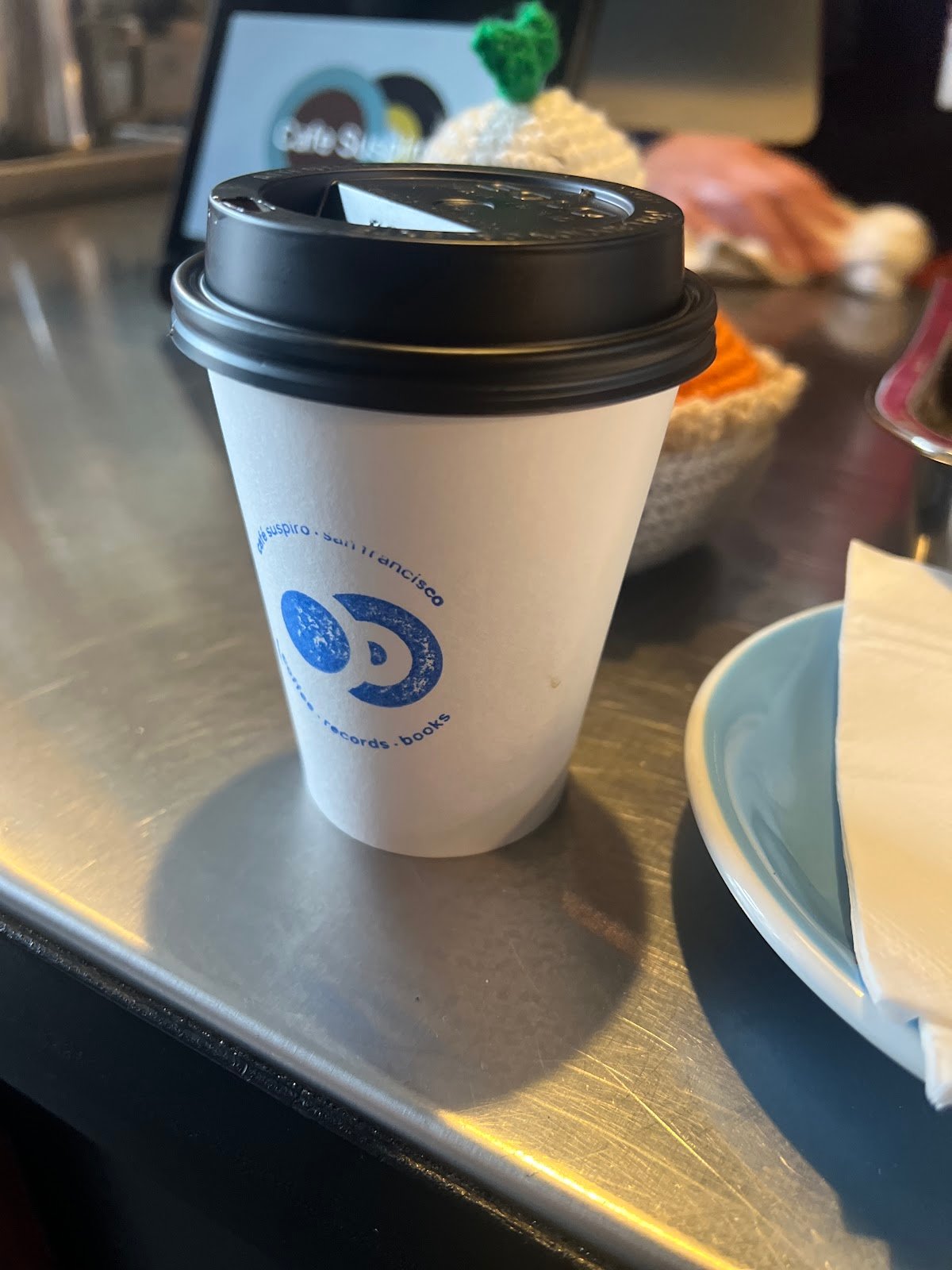 Cafe Suspiro - coffee, records, and books! specialty coffee shop in San Francisco - photo 5