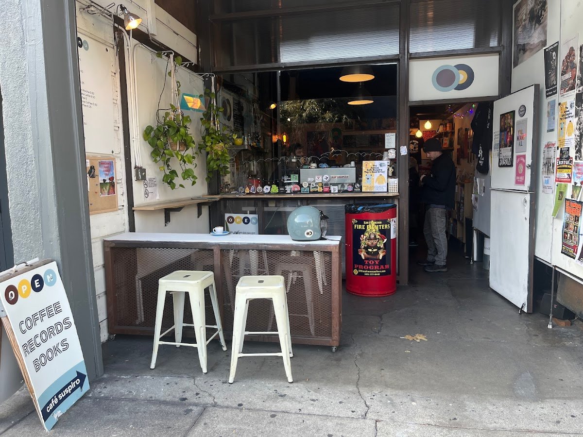 Cafe Suspiro - coffee, records, and books! specialty coffee shop in San Francisco - photo 6