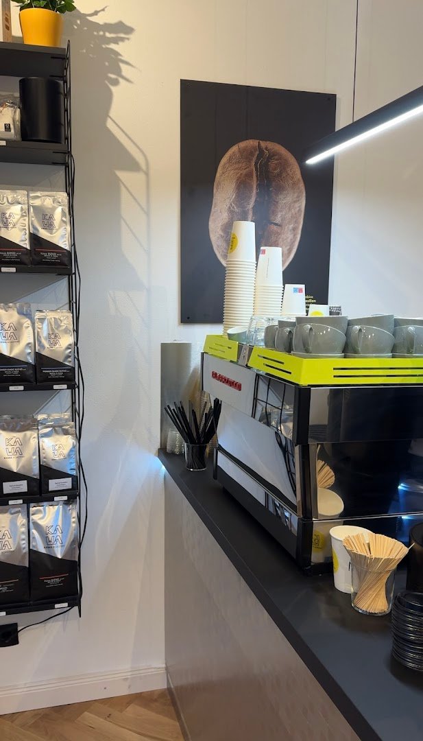 KAWA ROASTERY Coffeeshop X-Berg specialty coffee shop in Berlin - photo 6