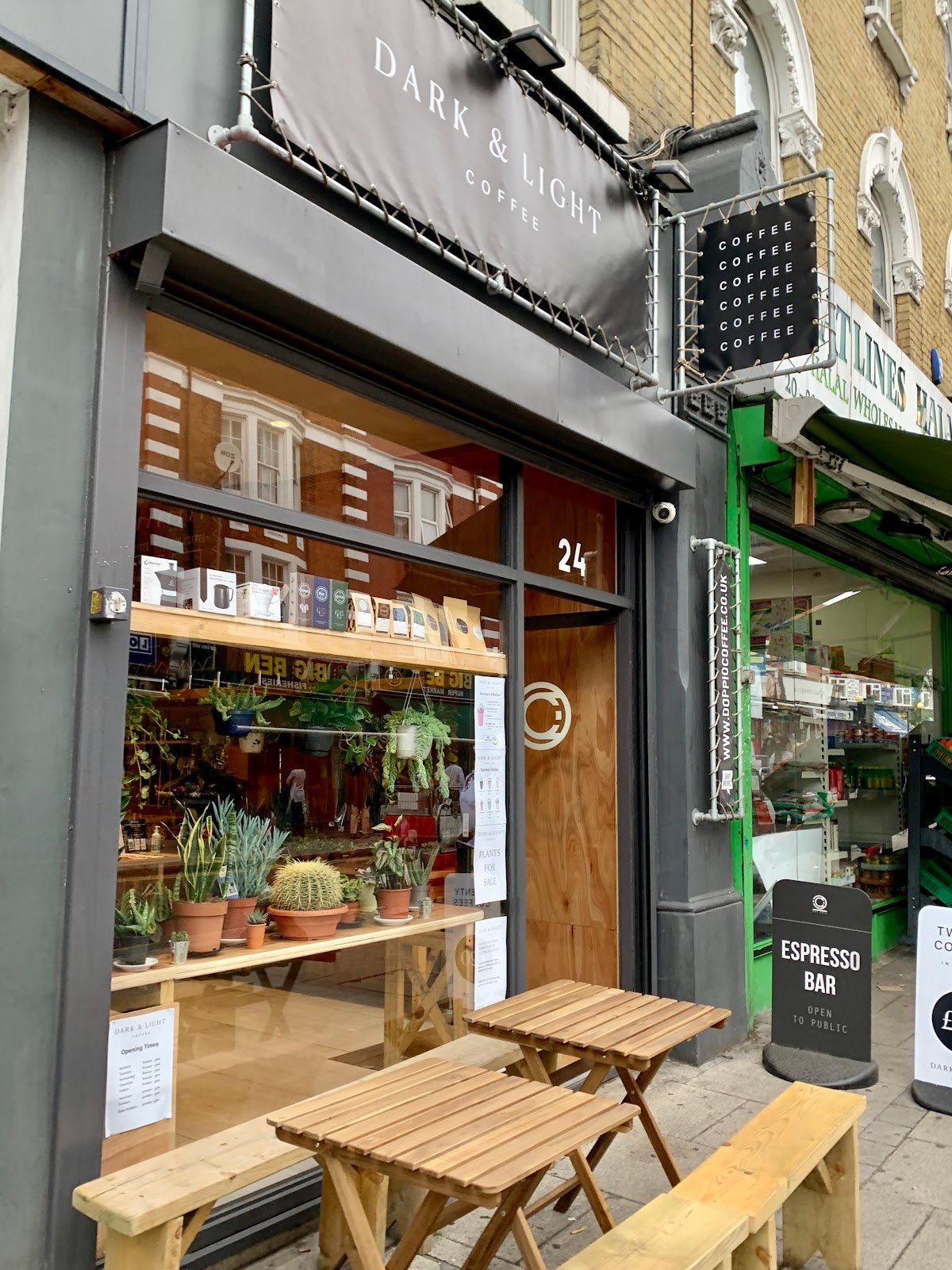 Dark & Light Coffee specialty coffee shop in London - photo 5