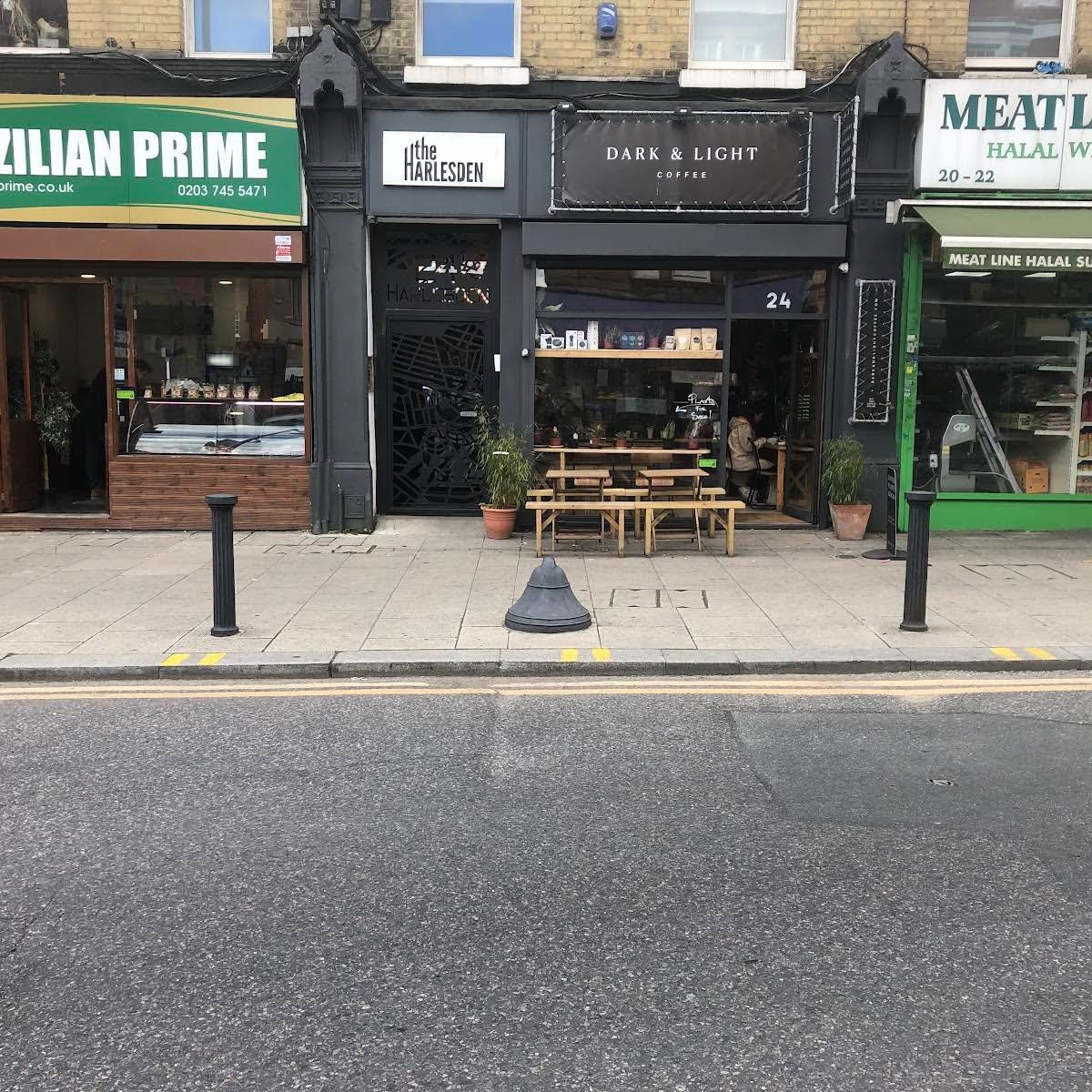 Dark & Light Coffee specialty coffee shop in London - photo 10