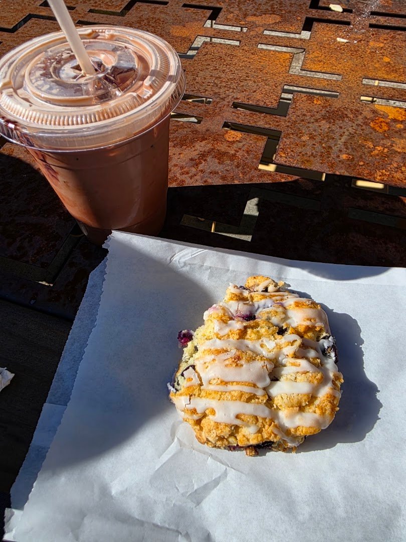 Food at Lulus Midtown, specialty coffee shop in Santa Cruz