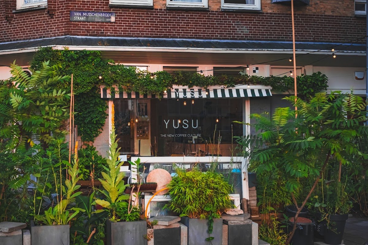 YUSU specialty coffee shop in Amsterdam - photo 2