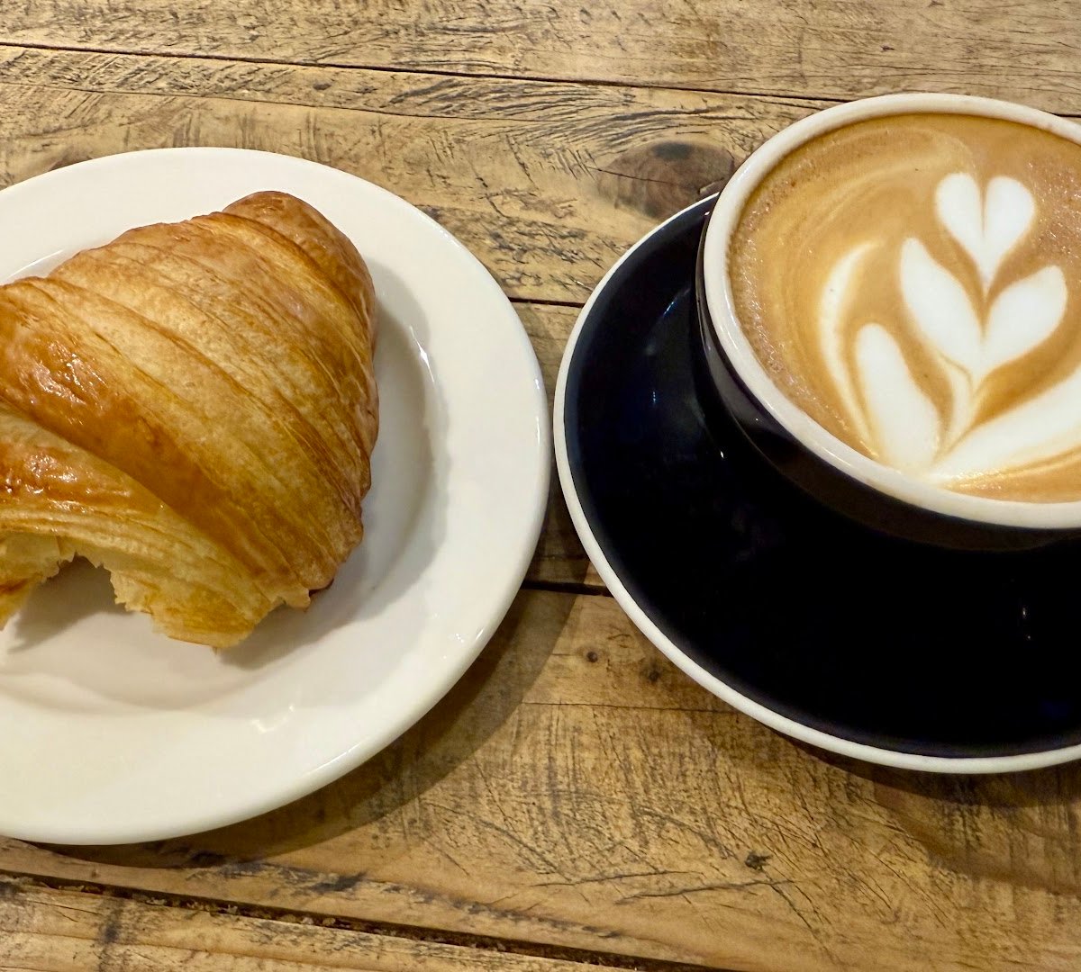 Coffee at Biscottino Coffee, specialty coffee shop in Mexico City