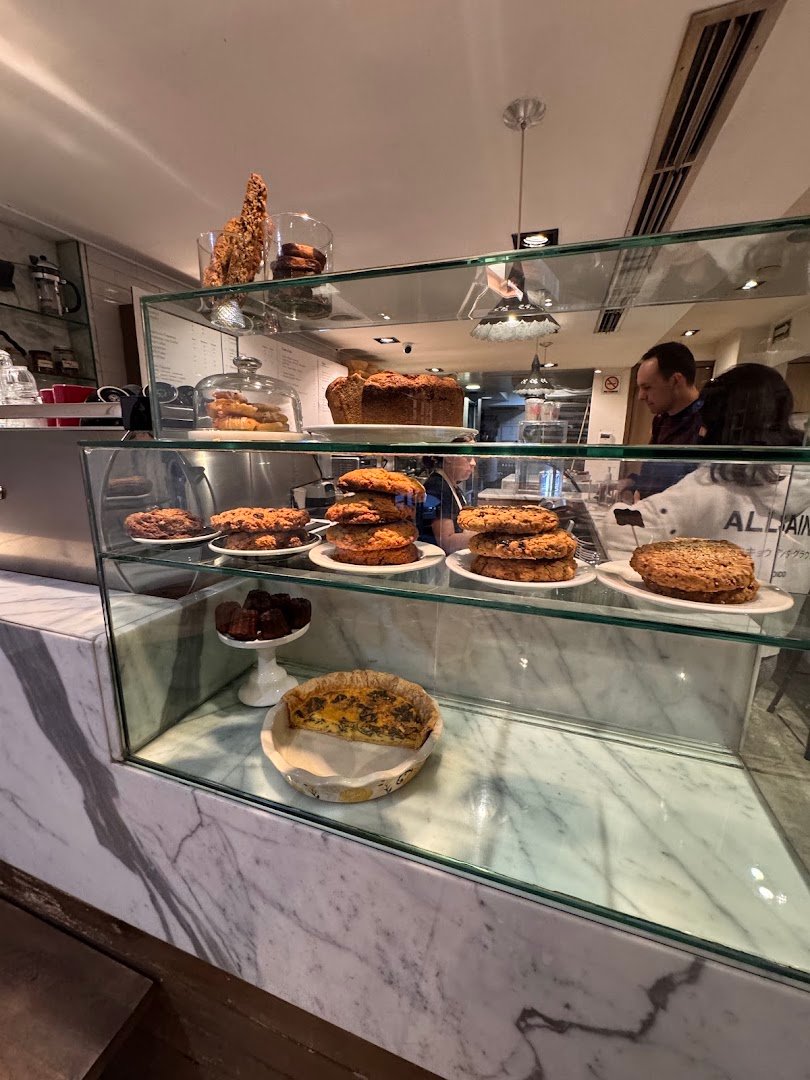 Interior of Biscottino Coffee, specialty coffee shop in Mexico City