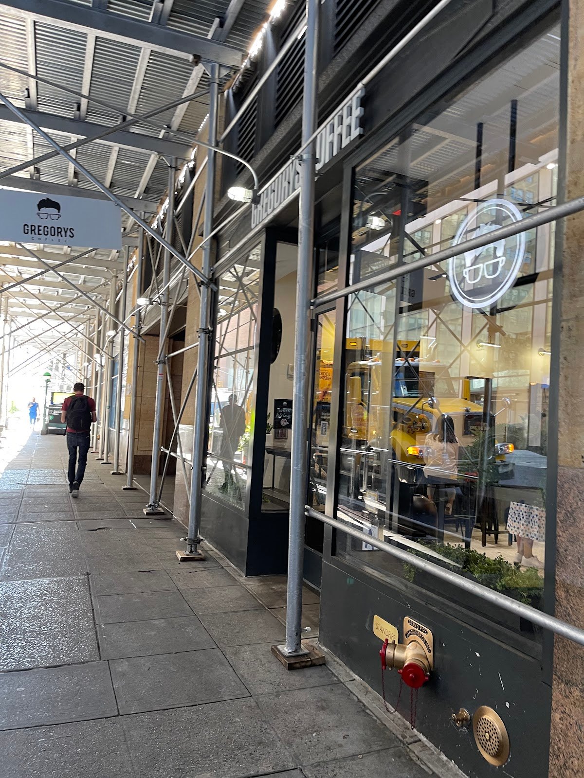 Gregorys Coffee specialty coffee shop in New York - photo 2