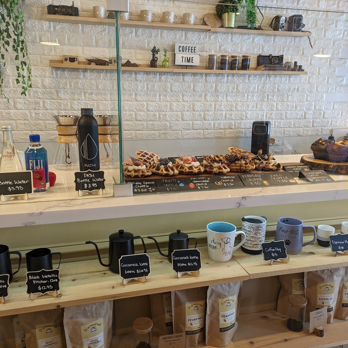 Diamond Coffee N Pastry specialty coffee shop in San Francisco - photo 8