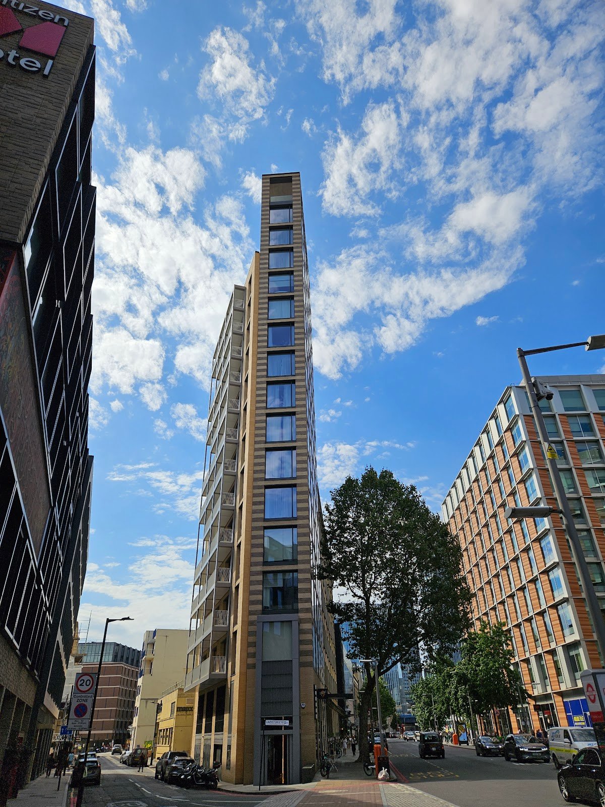 Saint Nine Coffee specialty coffee shop in London - photo 6