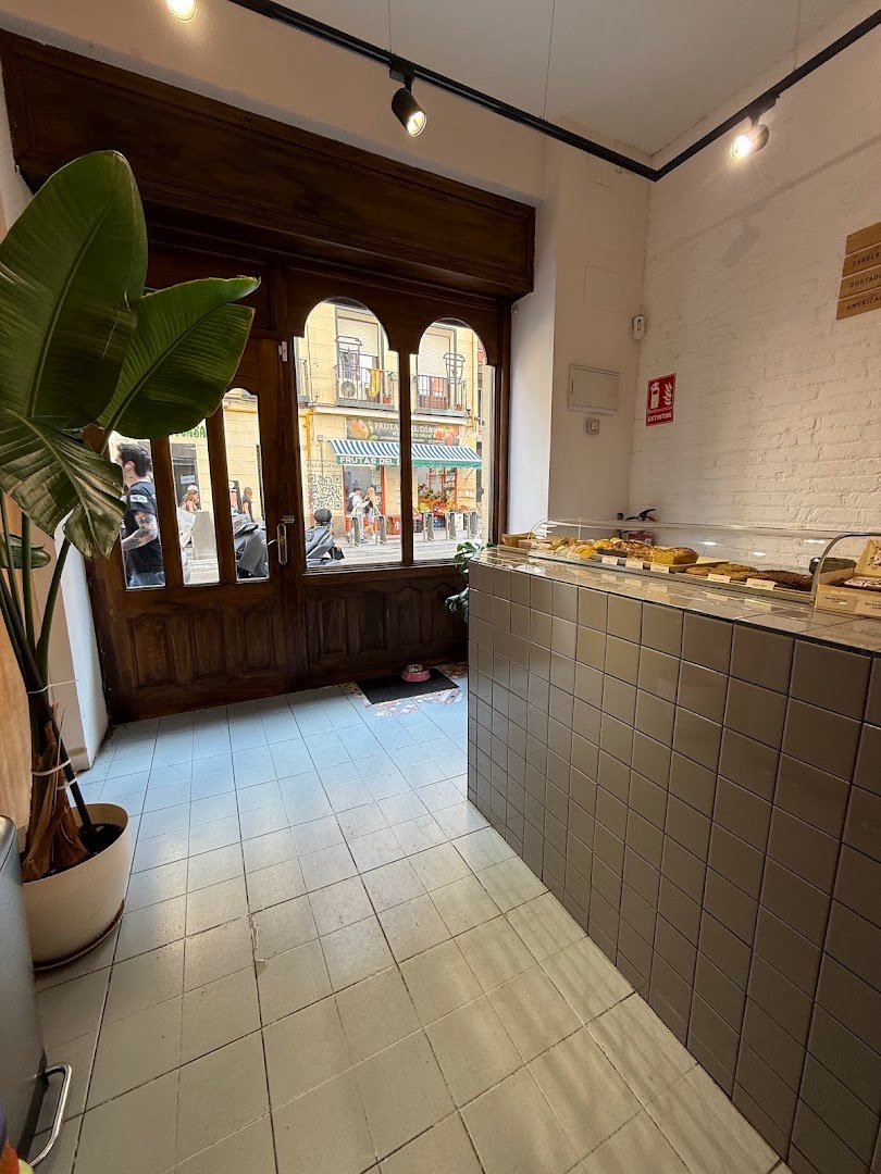 Syra Coffee Santa Isabel specialty coffee shop in Madrid - photo 9