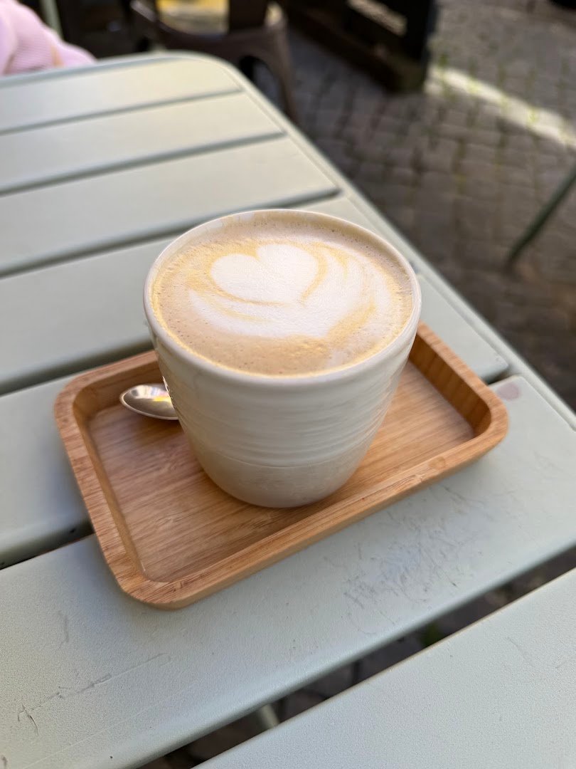 Coffee at Flat Café, specialty coffee shop in Lisbon