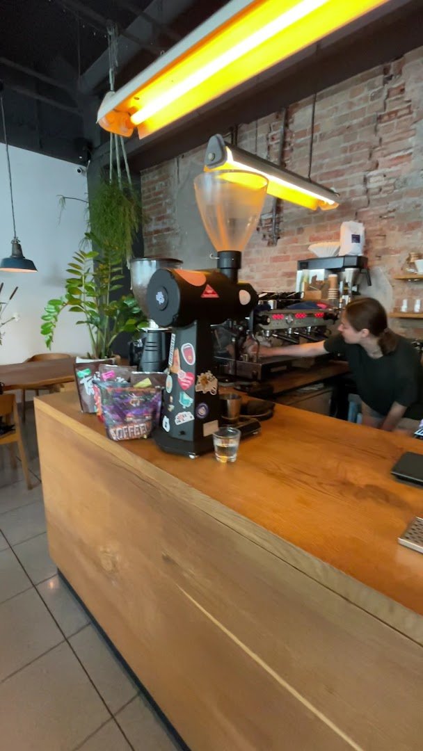 Interior of Na Bank Specialty Coffee, specialty coffee shop in Warsaw