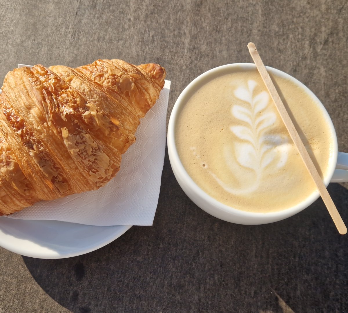 Coffee at Kiosek Dejvice, specialty coffee shop in Prague