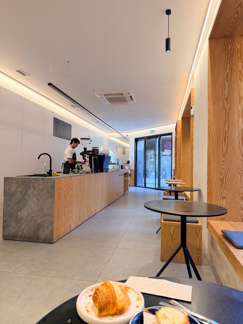 East Crema Coffee Alfonso X (Specialty Coffee Madrid) specialty coffee shop in Madrid - photo 3