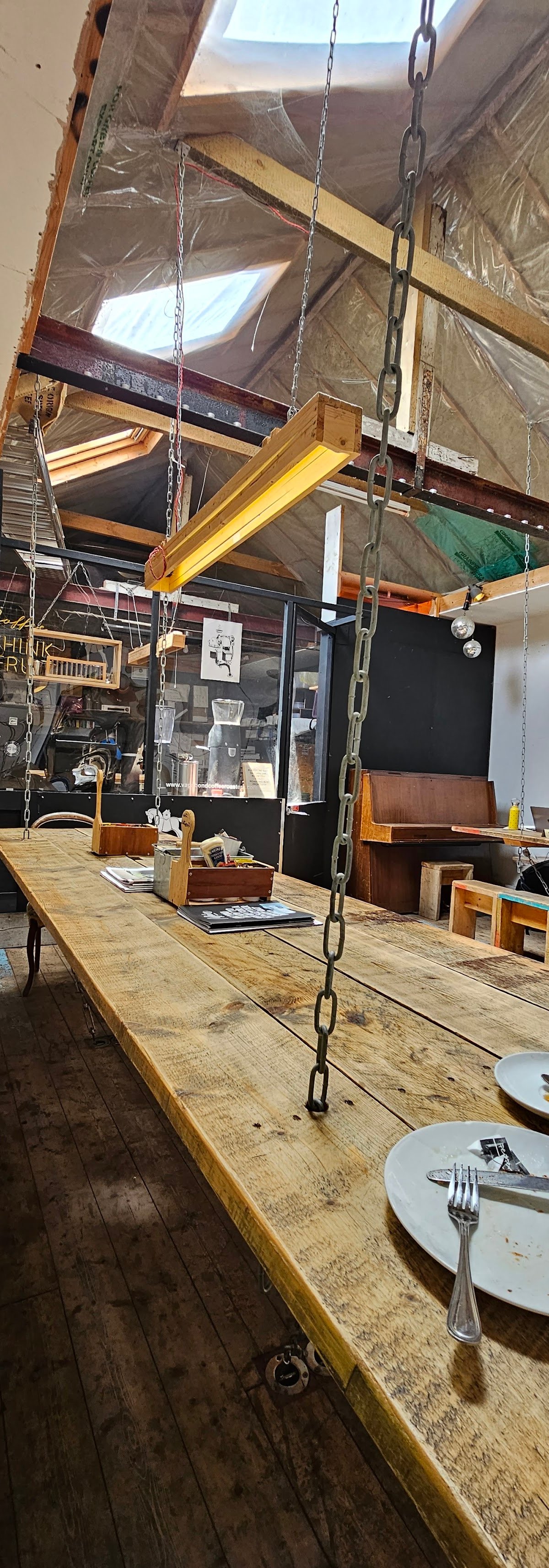 Vagabond N7 specialty coffee shop in London - photo 7