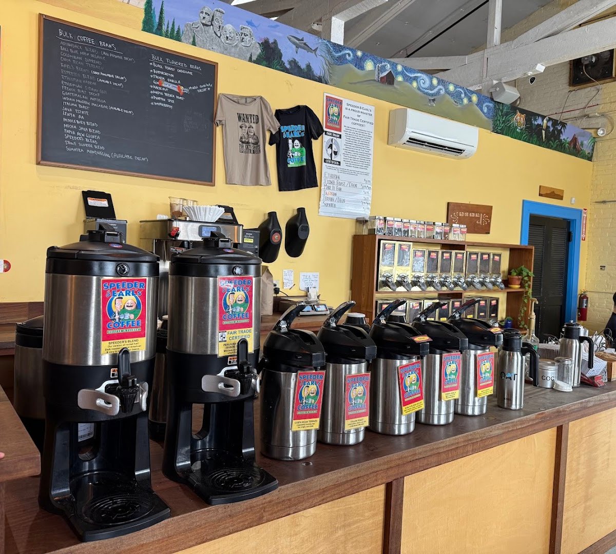 Speeder & Earl's Coffee specialty coffee shop in Burlington - photo 4