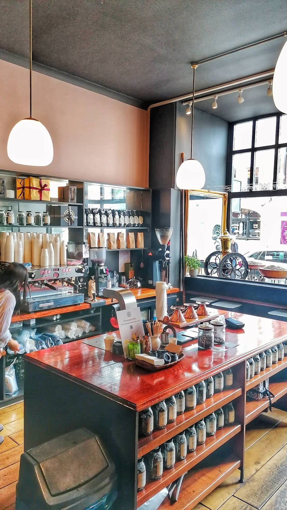 H.R.Higgins specialty coffee shop in London - photo 11
