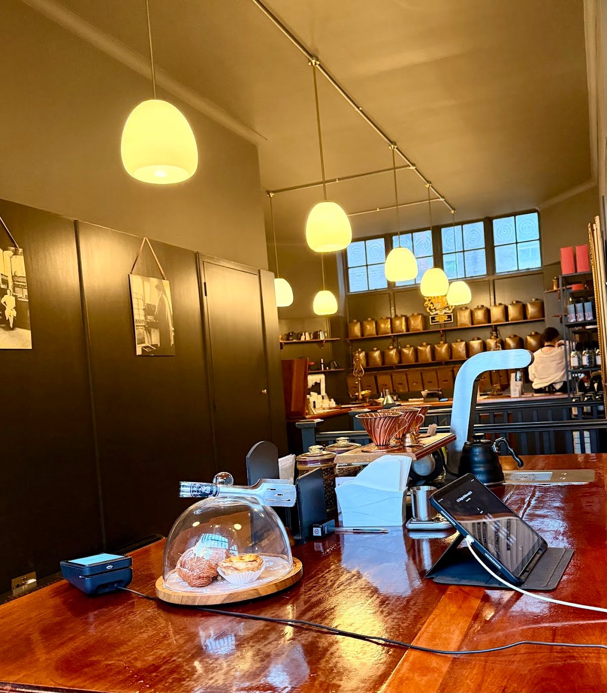 H.R.Higgins specialty coffee shop in London - photo 2