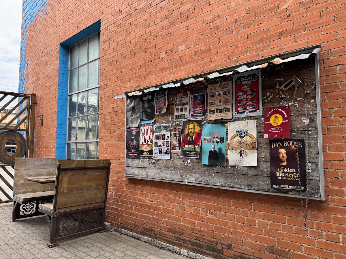 Davis Street Espresso specialty coffee shop in Dallas - photo 4