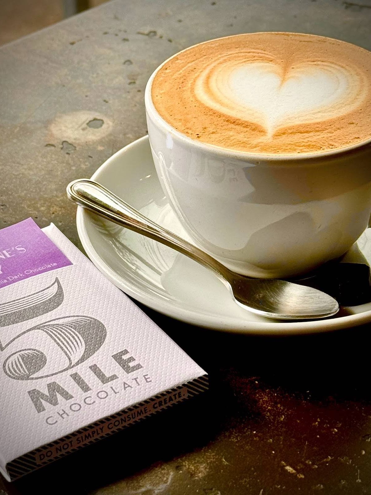 Davis Street Espresso specialty coffee shop in Dallas - photo 9