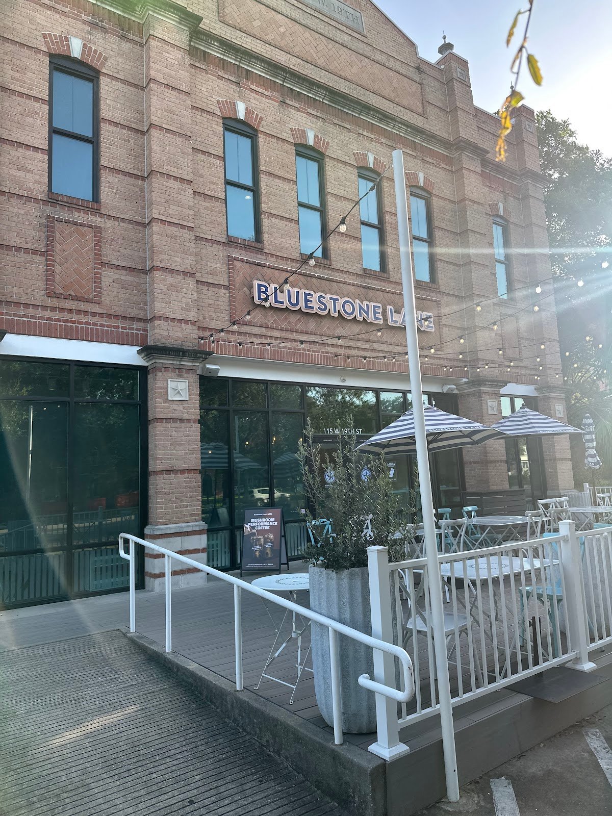 Bluestone Lane Houston Heights Café specialty coffee shop in Houston - photo 4