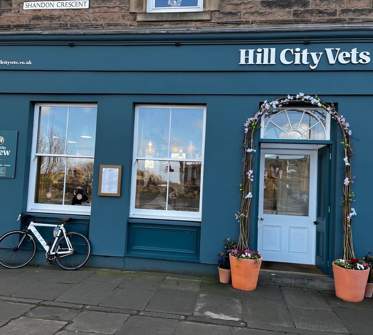 Storefront of Hill City Brew, specialty coffee shop in Edinburgh