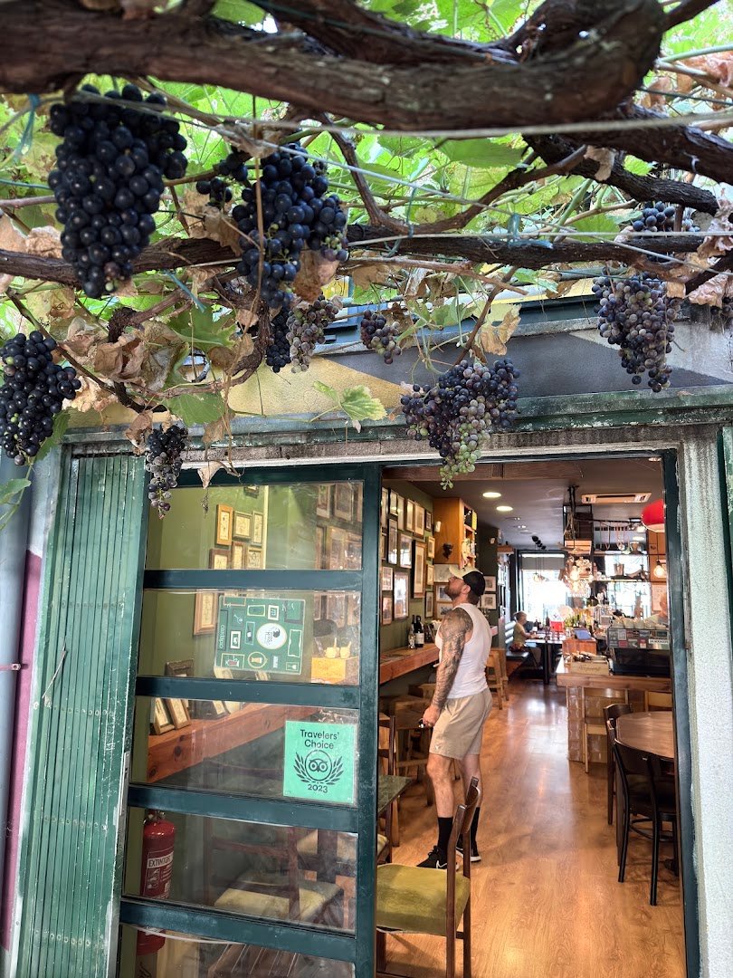 Storefront of Dona Mira - Café, Bar e Cultura, specialty coffee shop in Porto