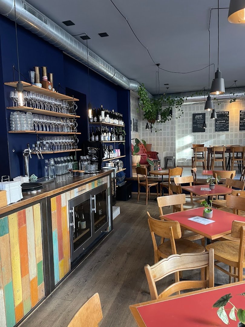Interior of 169 West, specialty coffee shop in Zurich