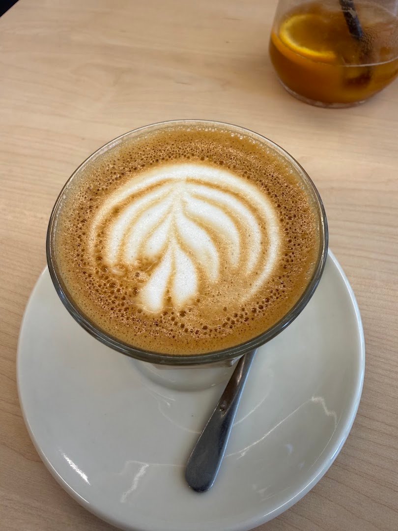 Trafik kávézó és reggeliző specialty coffee shop in Budapest - photo 8
