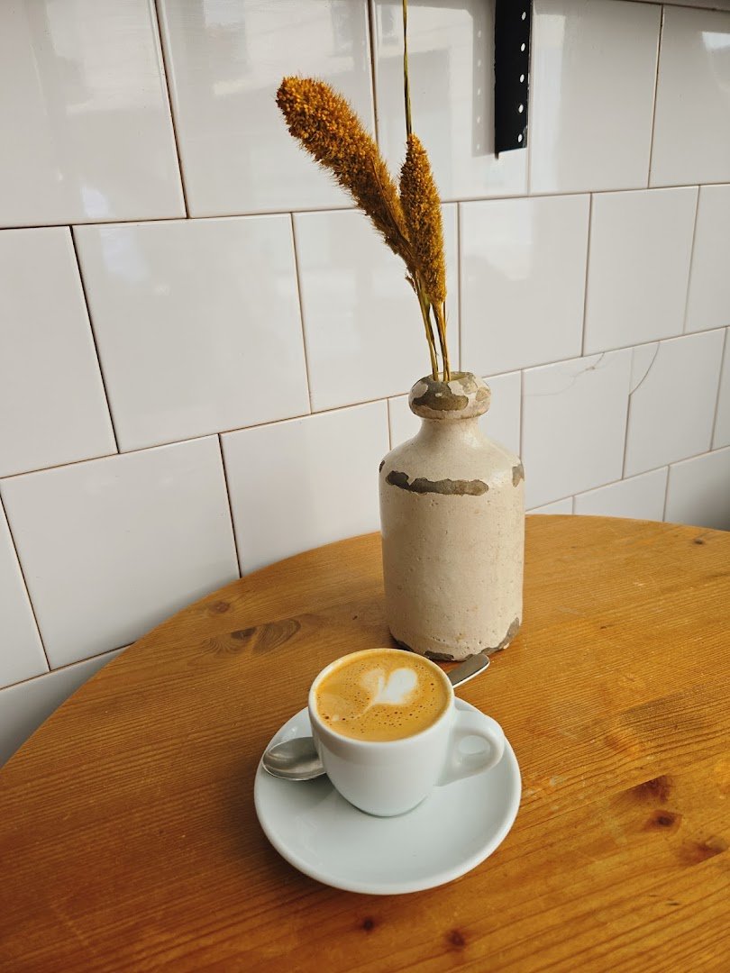 Boot Café specialty coffee shop in Paris - photo 4