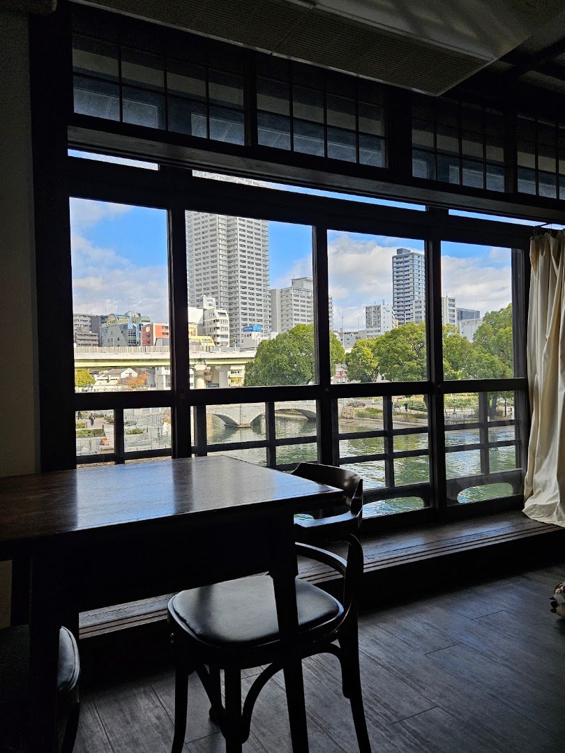 Interior of Embankment Coffee, specialty coffee shop in Osaka