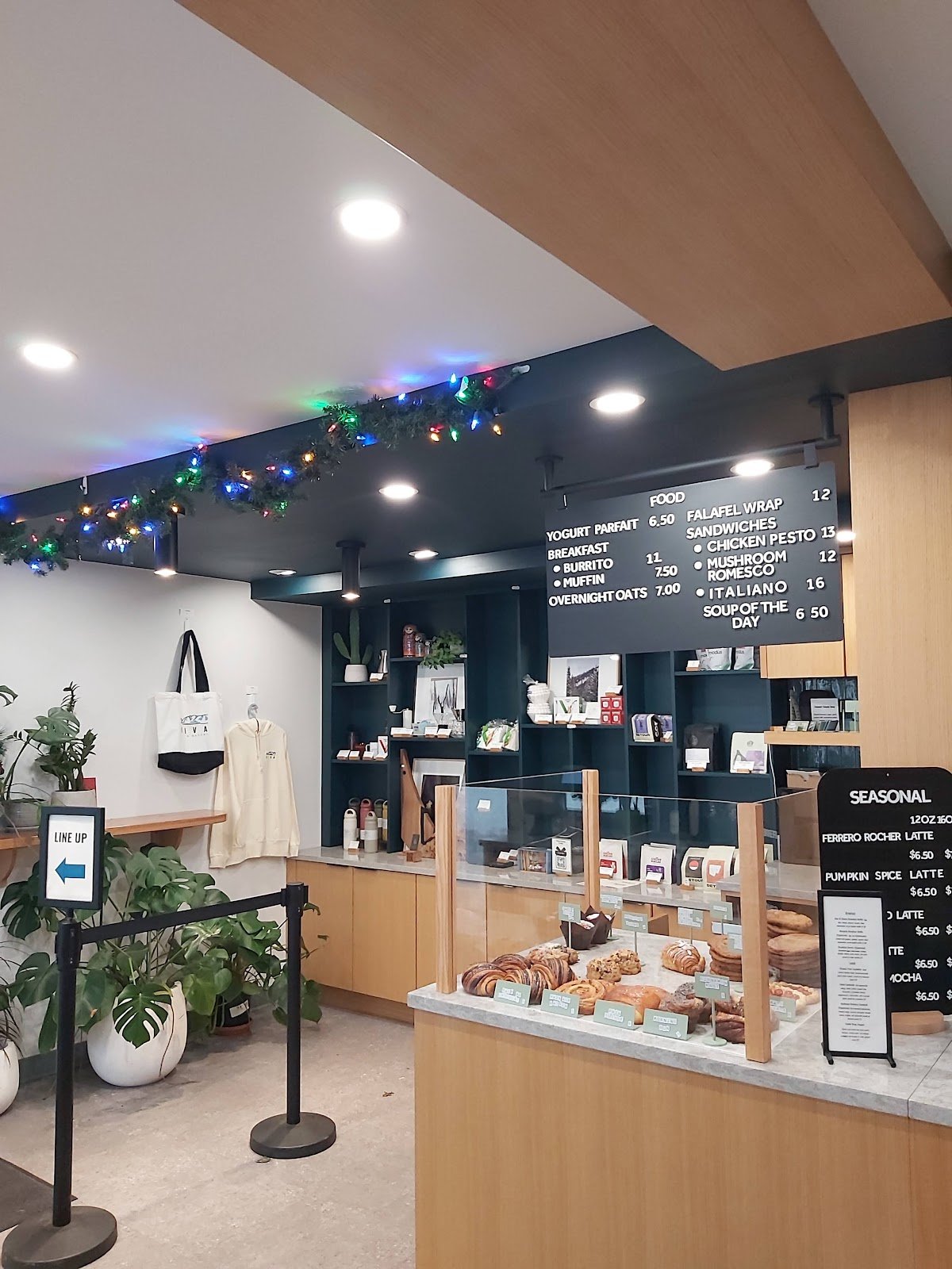 Viva Cafe & Bakery specialty coffee shop in Vancouver - photo 4